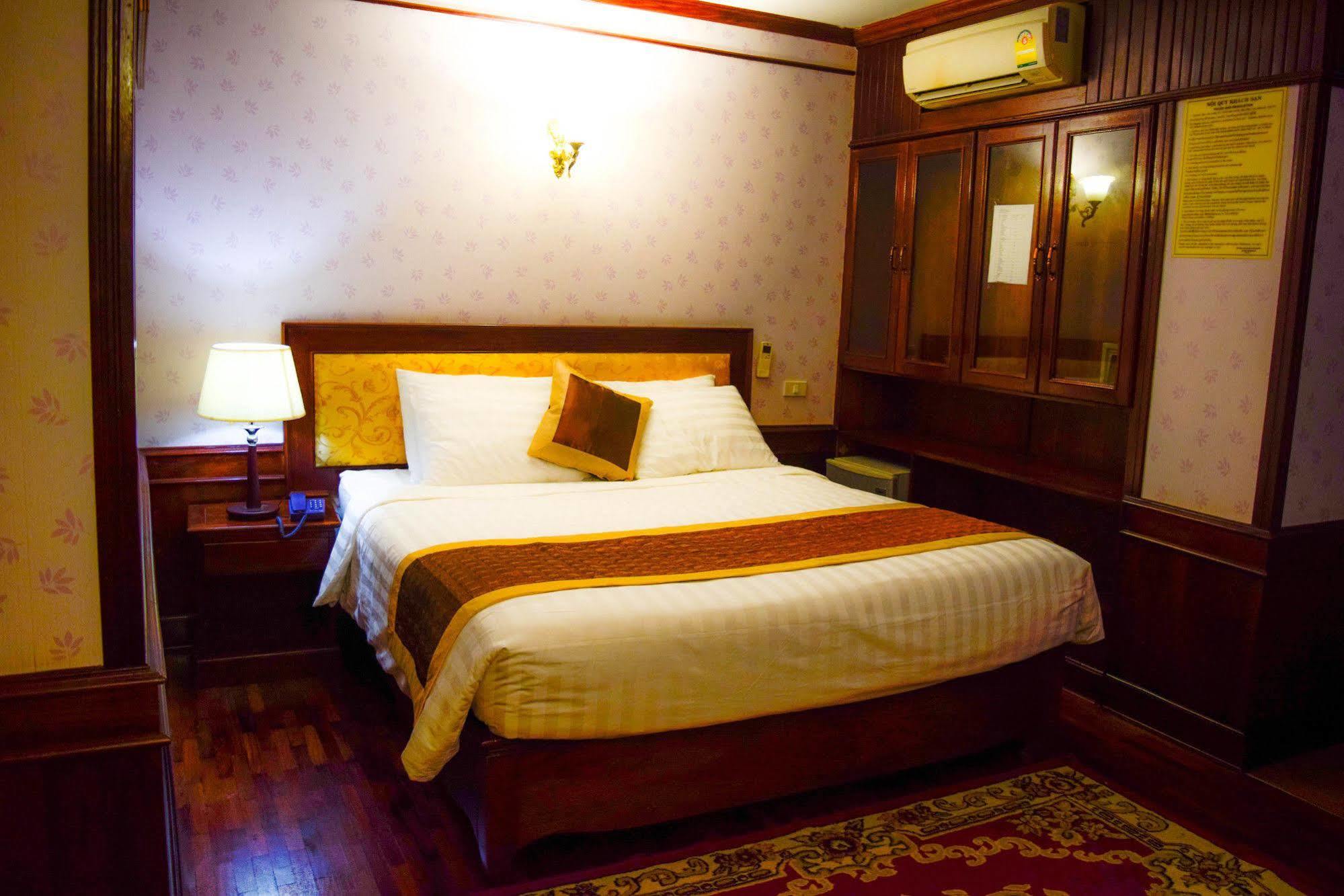 Vientiane Golden Sun Hotel Bagian luar foto